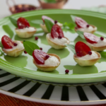 Canapé Caprese